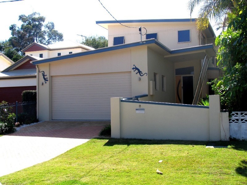 8 Brennan Road, Scarborough QLD 4020