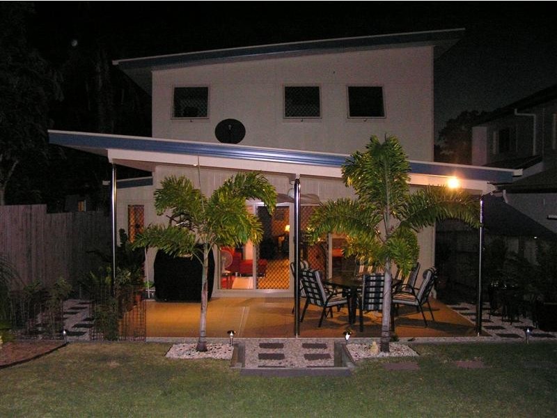 8 Brennan Road, Scarborough QLD 4020