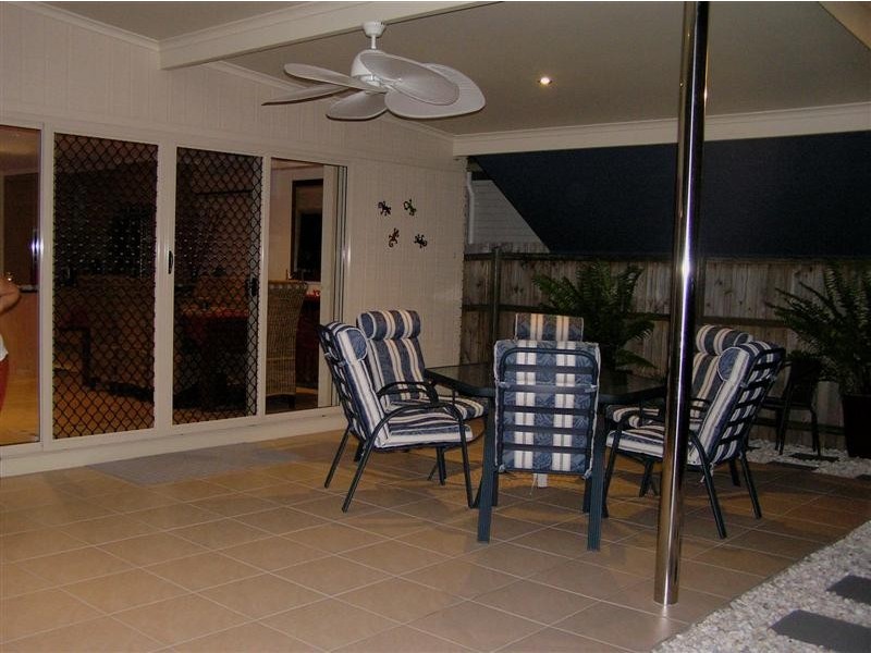 8 Brennan Road, Scarborough QLD 4020