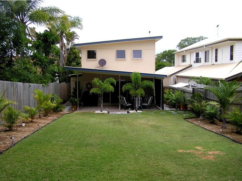 8 Brennan Road, Scarborough QLD 4020