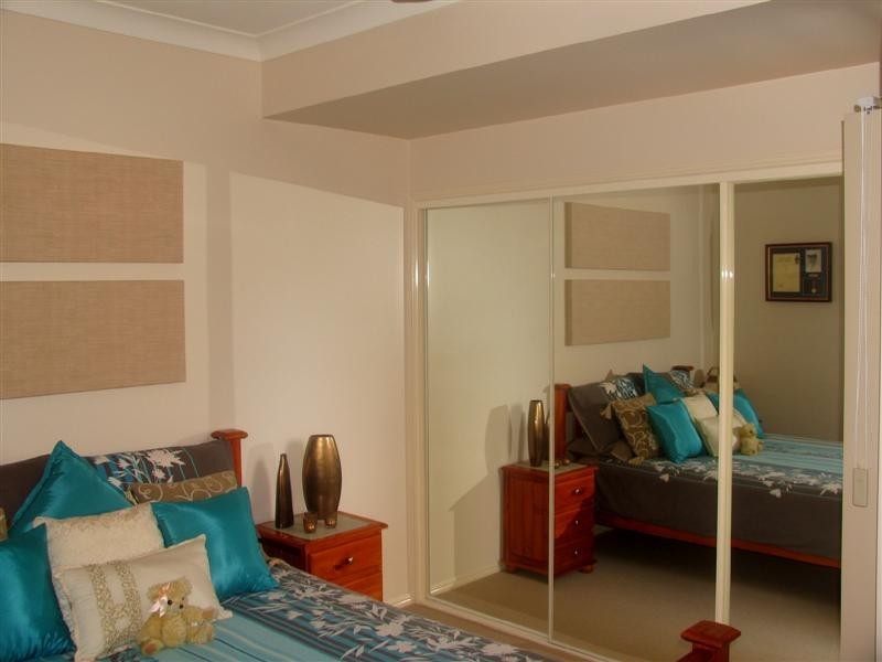 8 Brennan Road, Scarborough QLD 4020