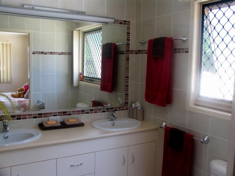 8 Brennan Road, Scarborough QLD 4020