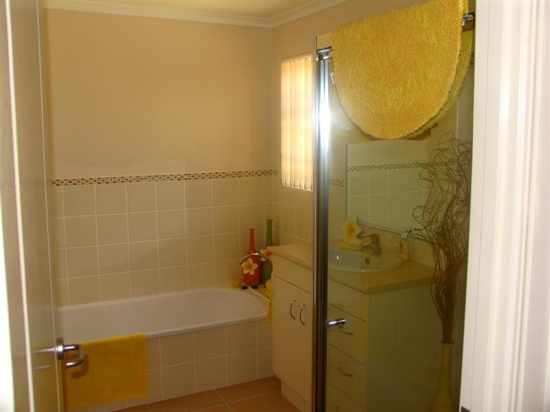 8 Brennan Road, Scarborough QLD 4020