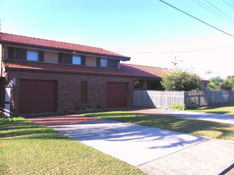 221 Oxley Avenue, Margate QLD 4019