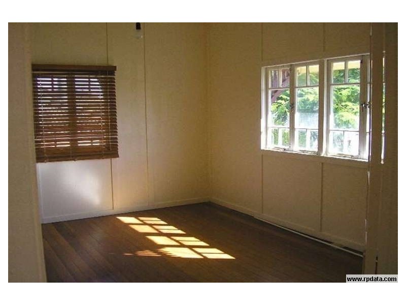 21 Roland Street, Clontarf QLD 4019