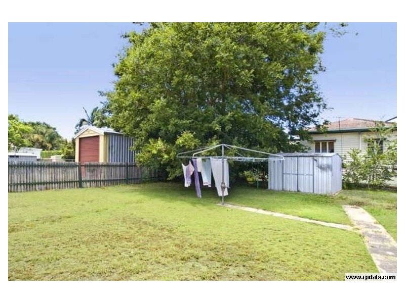 21 Roland Street, Clontarf QLD 4019