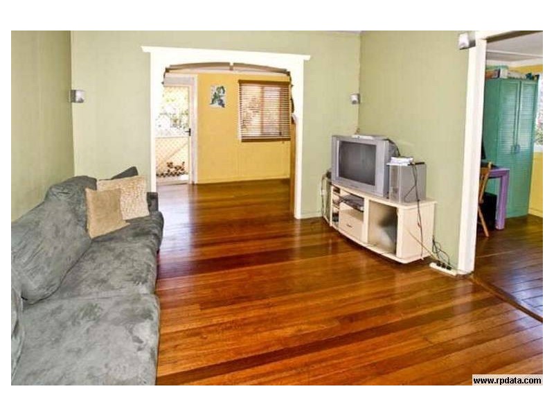 21 Roland Street, Clontarf QLD 4019