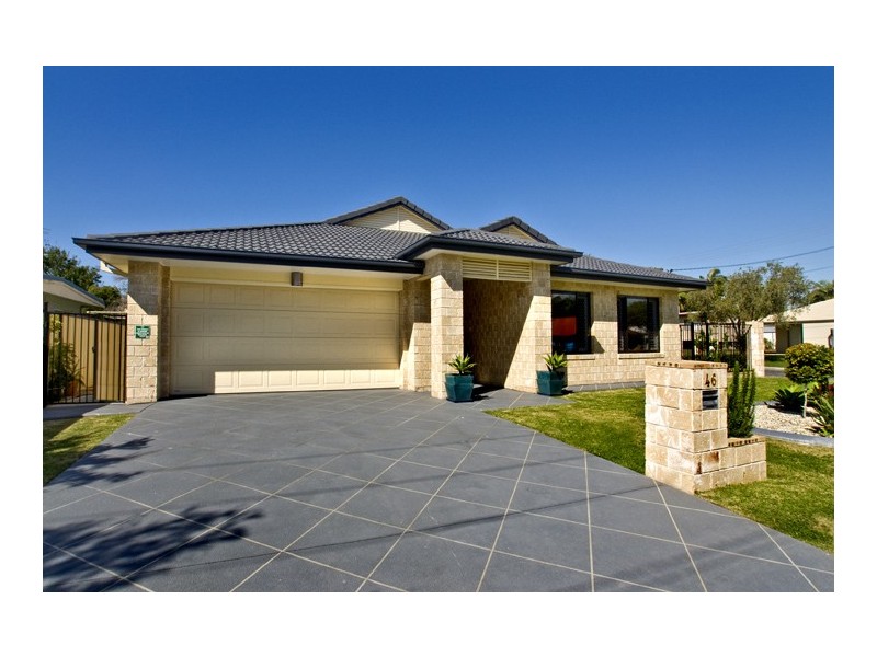46 Grace Street, Scarborough QLD 4020