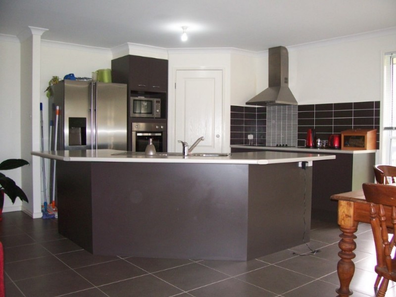 2 Riesling Court, Morayfield QLD 4506