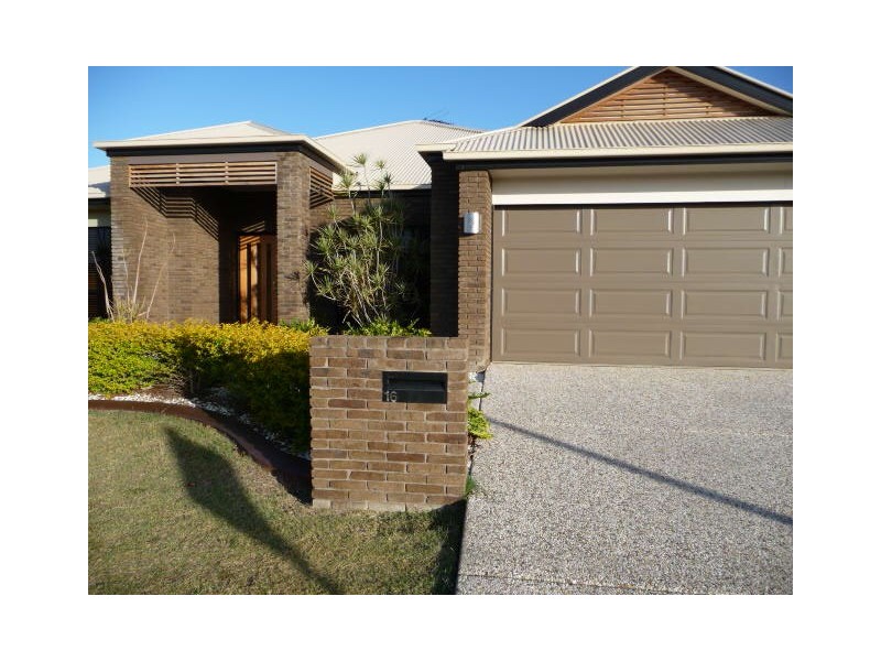 16 Central Lakes Drive, Caboolture QLD 4510