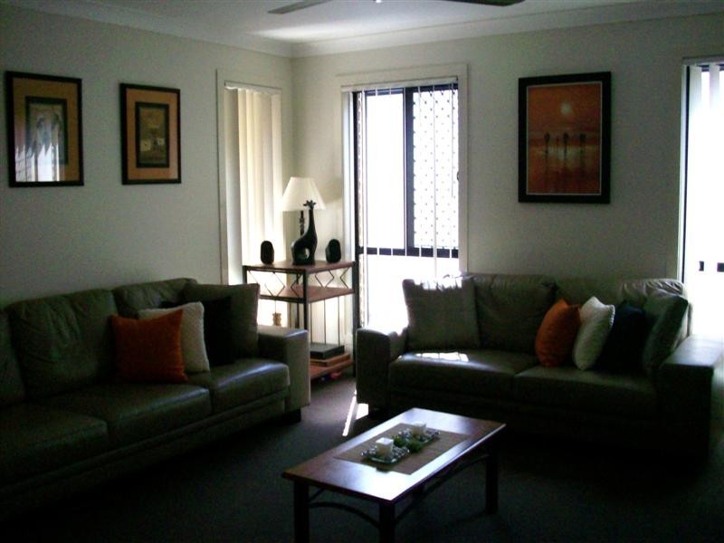 27A Leichhardt Avenue, Rothwell QLD 4022