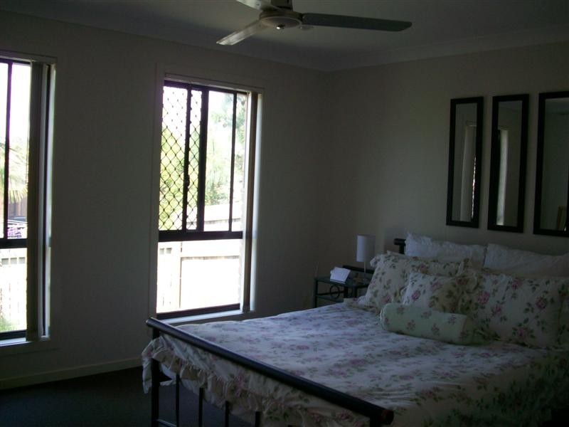 27A Leichhardt Avenue, Rothwell QLD 4022