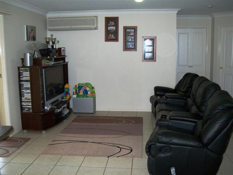 31 Crestridge Crescent, Morayfield QLD 4506