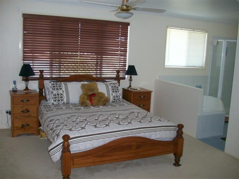 18 Spinebill Court, Mango Hill QLD 4509