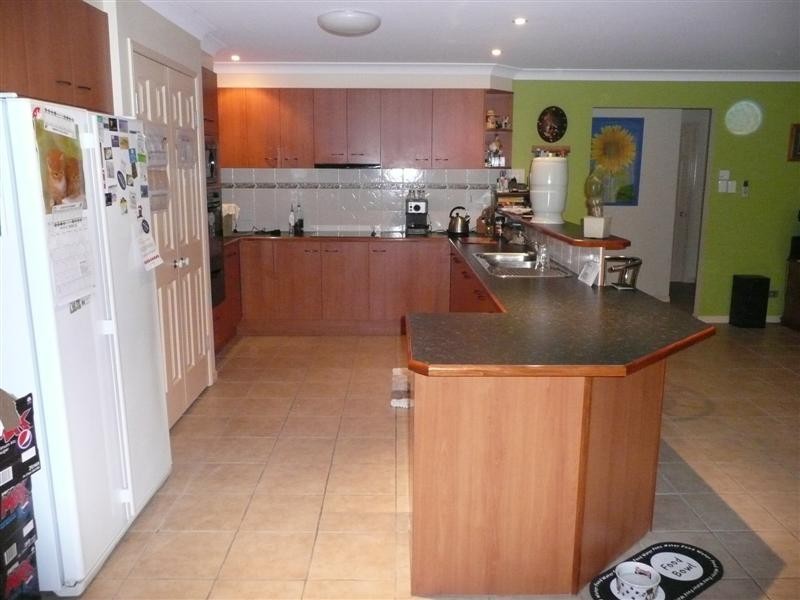 9 Maurice Avenue, Morayfield QLD 4506