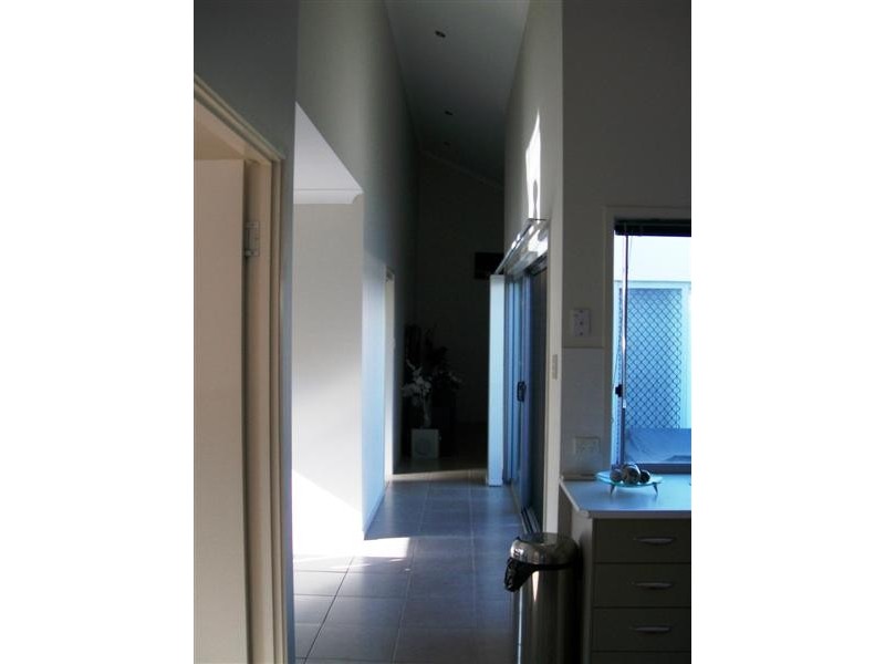 9 Amity Drive, Rothwell QLD 4022