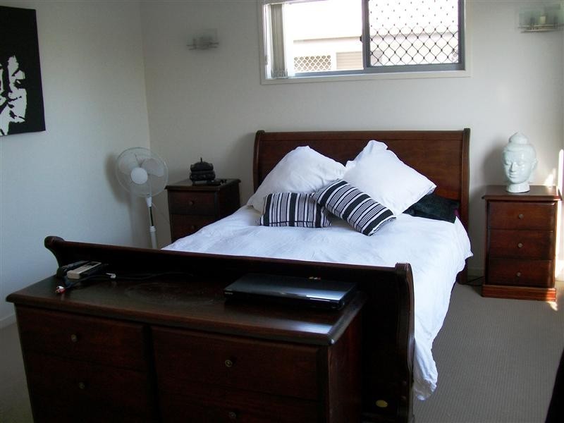 9 Amity Drive, Rothwell QLD 4022