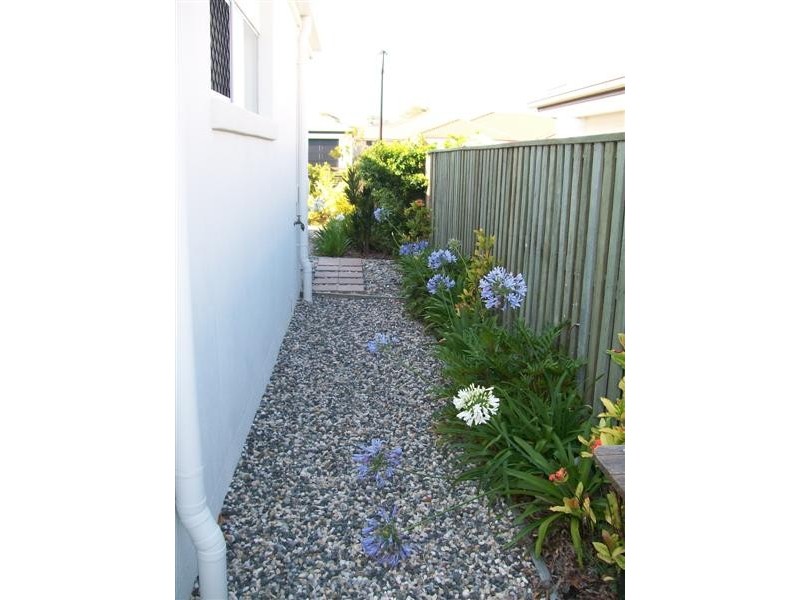 9 Amity Drive, Rothwell QLD 4022