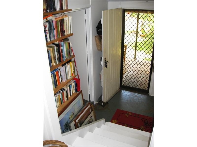 32 James Street, Scarborough QLD 4020