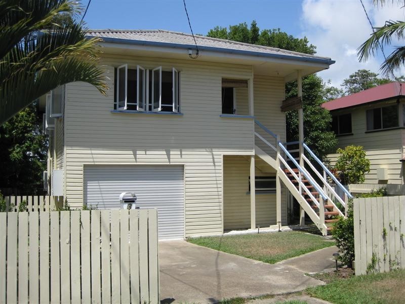 3 Louis Street, Redcliffe QLD 4020