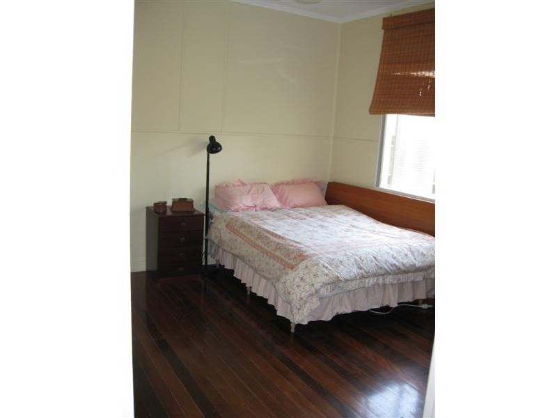 3 Louis Street, Redcliffe QLD 4020