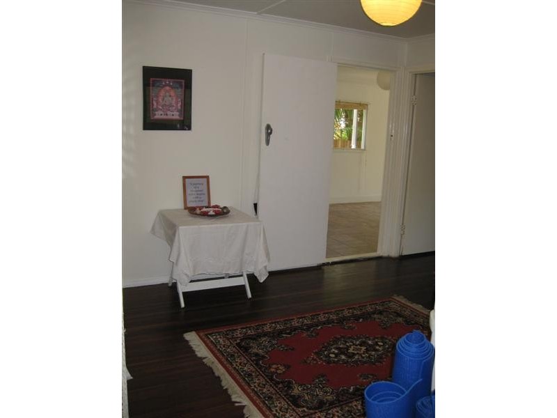 3 Louis Street, Redcliffe QLD 4020