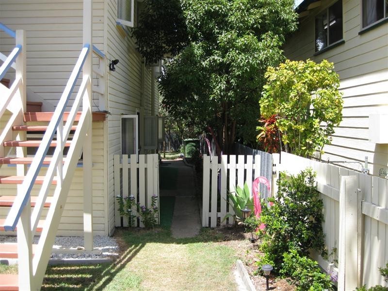 3 Louis Street, Redcliffe QLD 4020