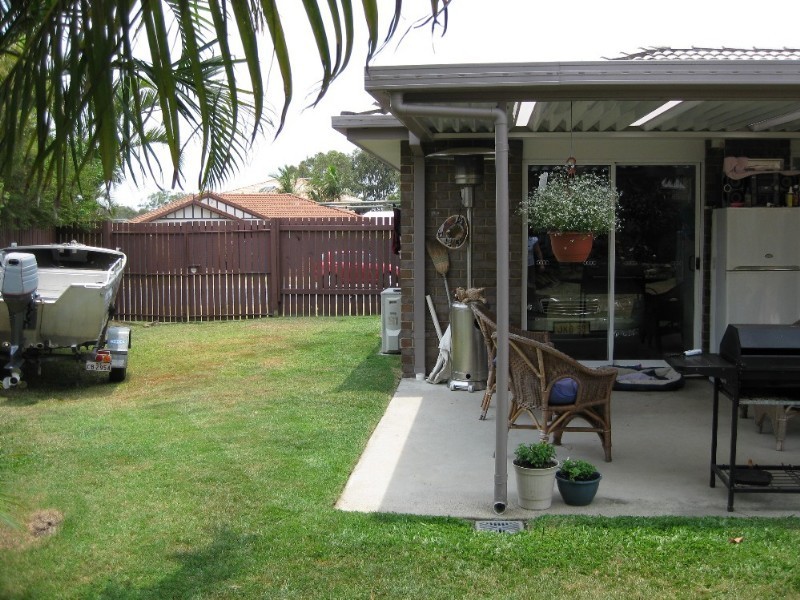 19 Linthaven Drive, Rothwell QLD 4022