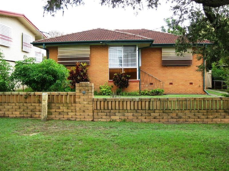 16 Crawford Street, Redcliffe QLD 4020