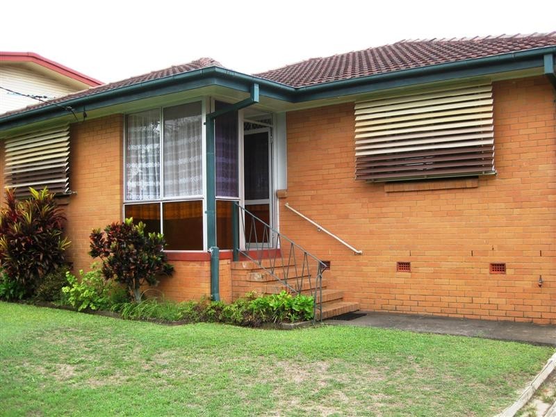 16 Crawford Street, Redcliffe QLD 4020