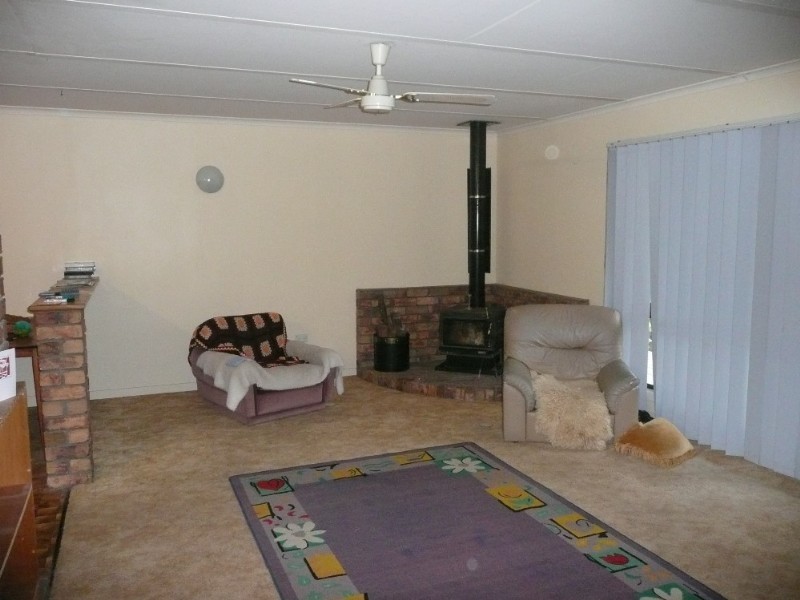 14 Neurum Street, Woodford QLD 4514