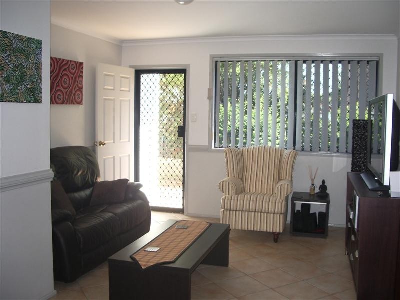 2/19 Prince Edward Parade, Redcliffe QLD 4020