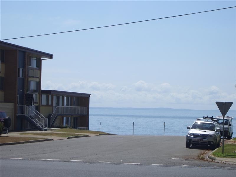 2/19 Prince Edward Parade, Redcliffe QLD 4020