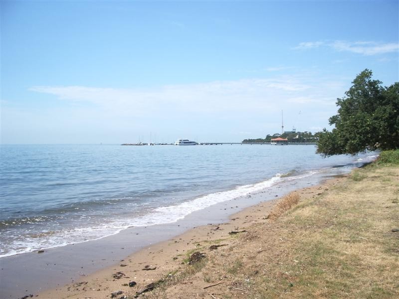 2/19 Prince Edward Parade, Redcliffe QLD 4020