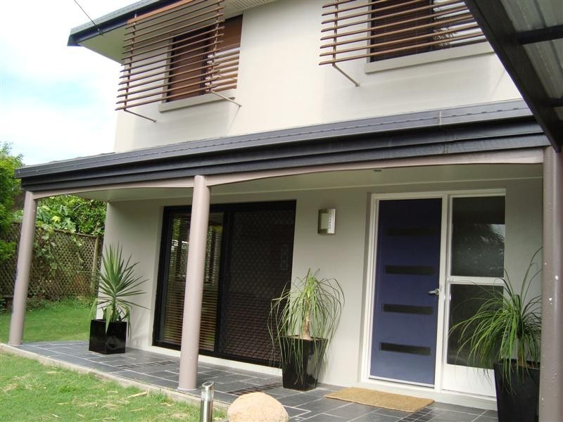 2 Magnolia Street, Margate QLD 4019