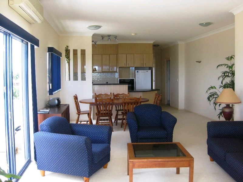 13/93 Marine Parade, Redcliffe QLD 4020