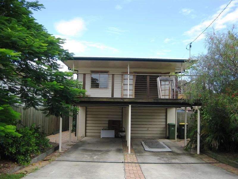 27A Blakeney Street, Woody Point QLD 4019