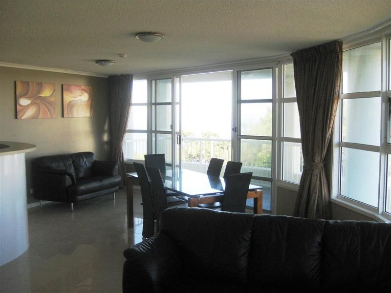 13/77 Marine Parade, Redcliffe QLD 4020