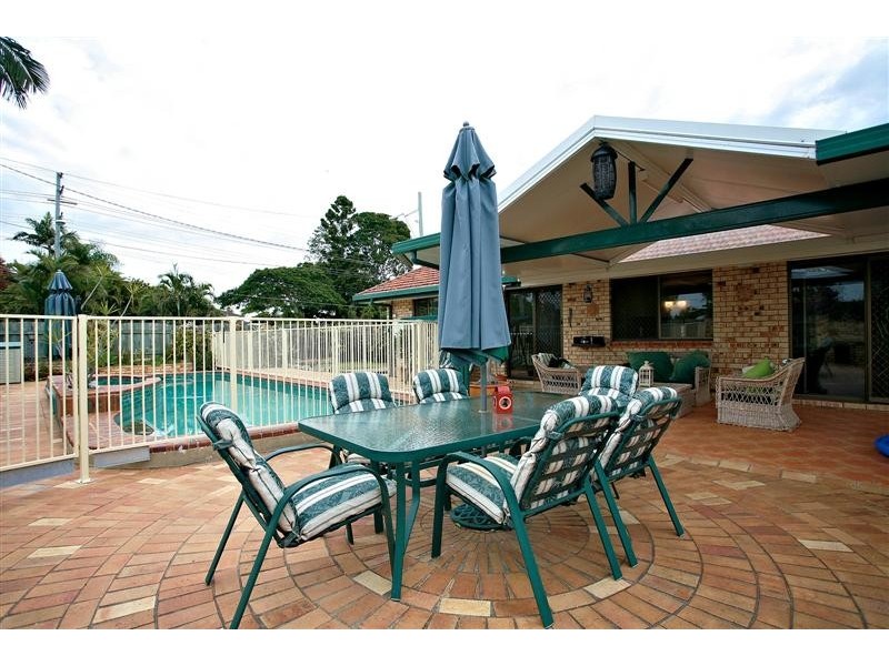 2a Richens Street, Redcliffe QLD 4020