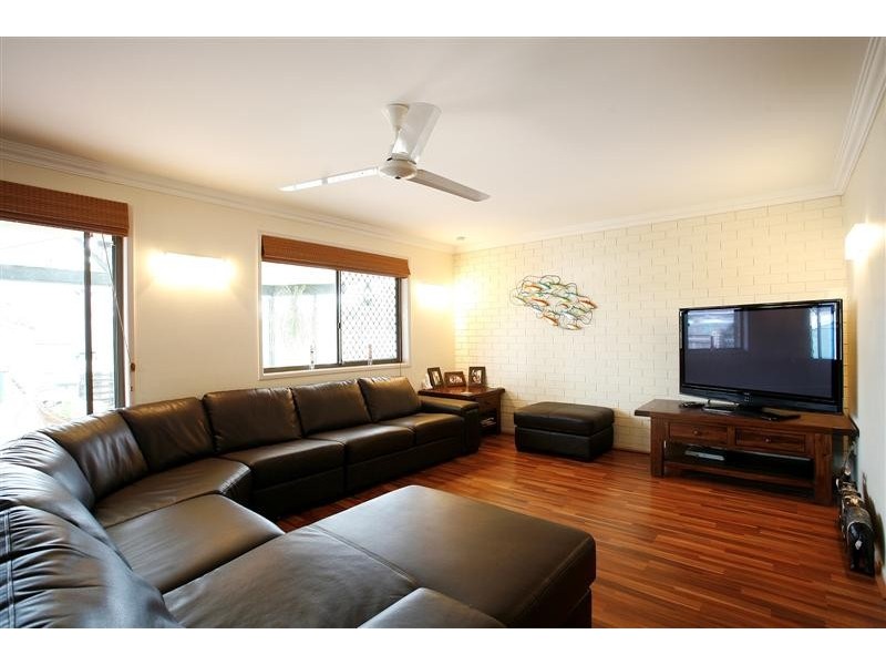 2a Richens Street, Redcliffe QLD 4020