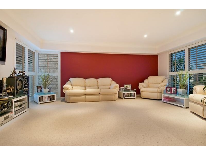 21 Aurora Place, Newport QLD 4020