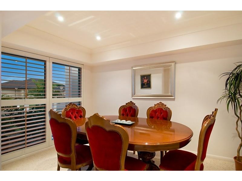 21 Aurora Place, Newport QLD 4020