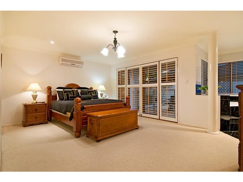 21 Aurora Place, Newport QLD 4020