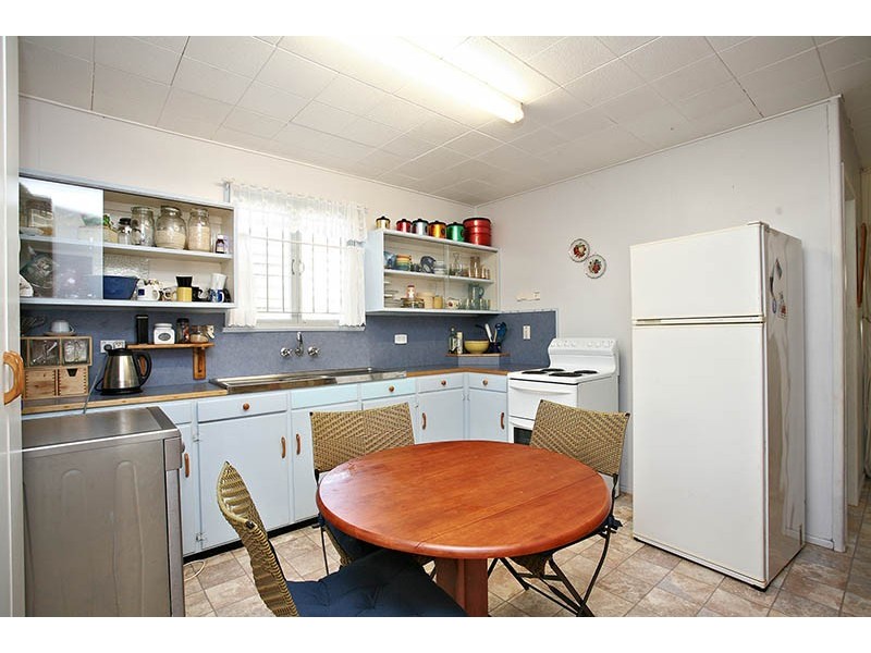 24 Redbank Road, Redcliffe QLD 4020