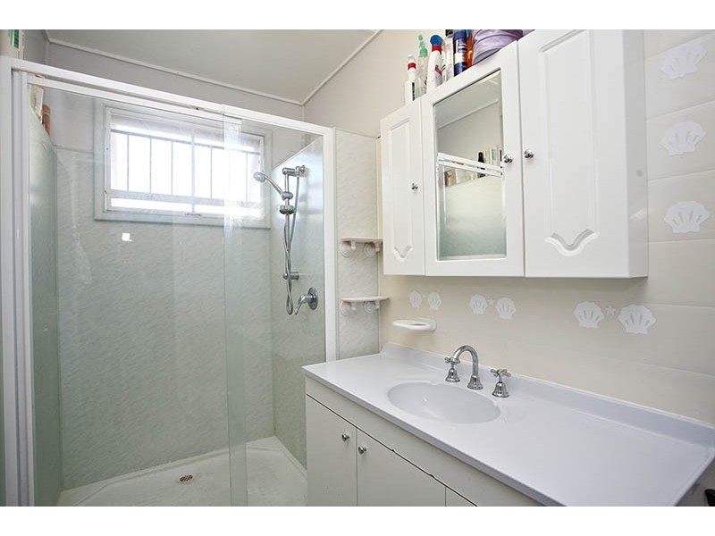 24 Redbank Road, Redcliffe QLD 4020