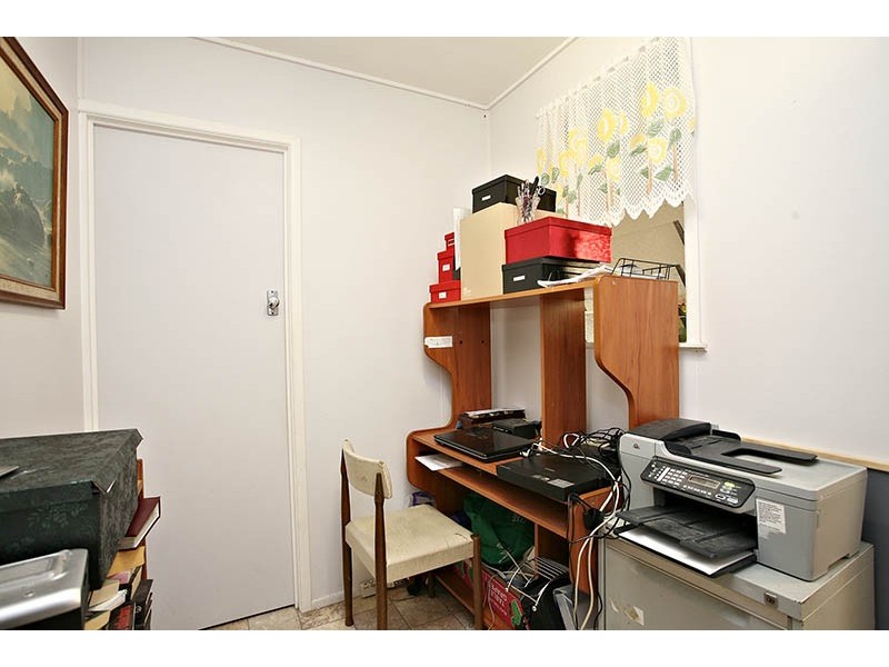 24 Redbank Road, Redcliffe QLD 4020