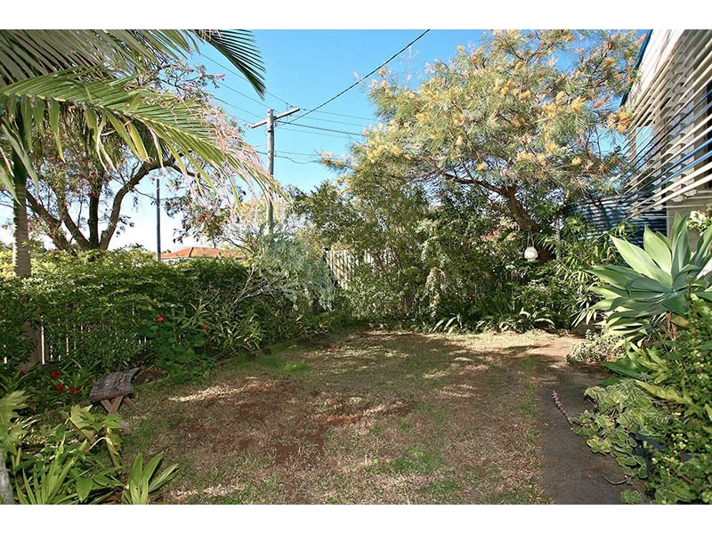 24 Redbank Road, Redcliffe QLD 4020