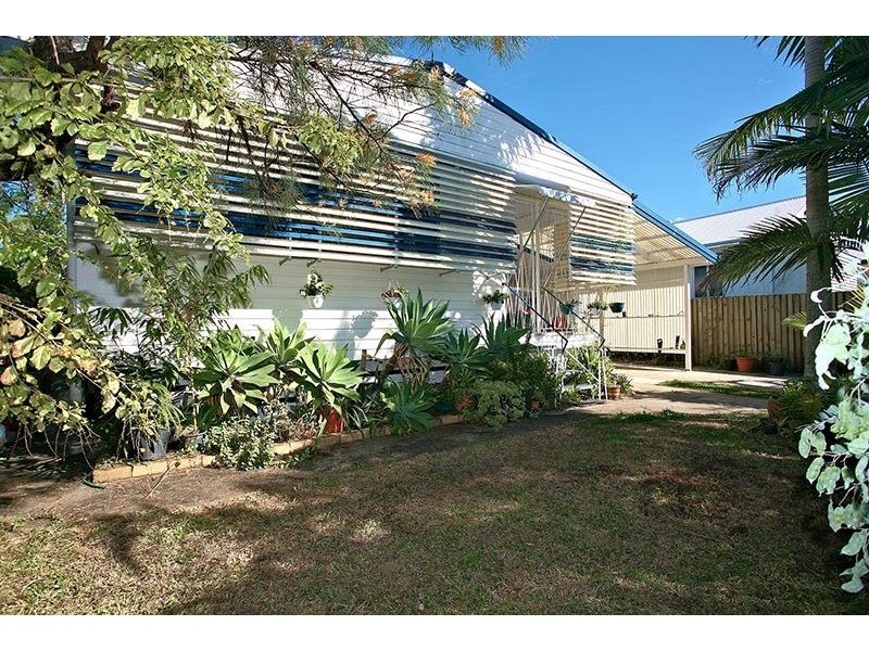 24 Redbank Road, Redcliffe QLD 4020