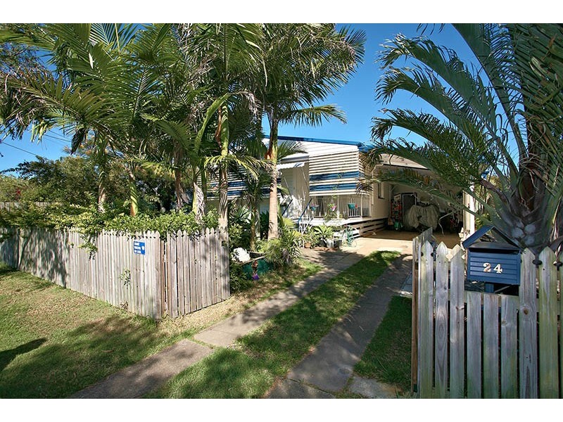 24 Redbank Road, Redcliffe QLD 4020
