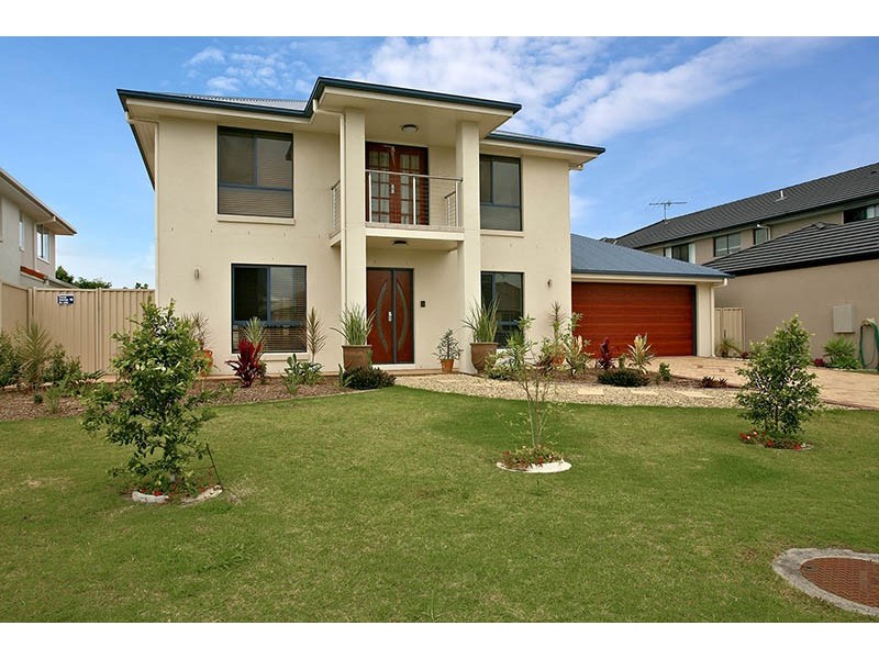 18 Freya Court, Newport QLD 4020